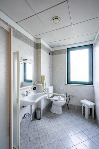 Bathroom 8