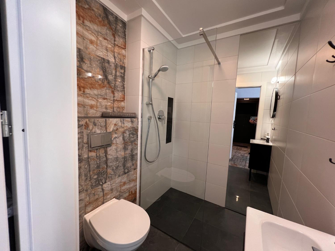 Shower 5, DK Apartamenty Mendelsohna, Olsztyn City