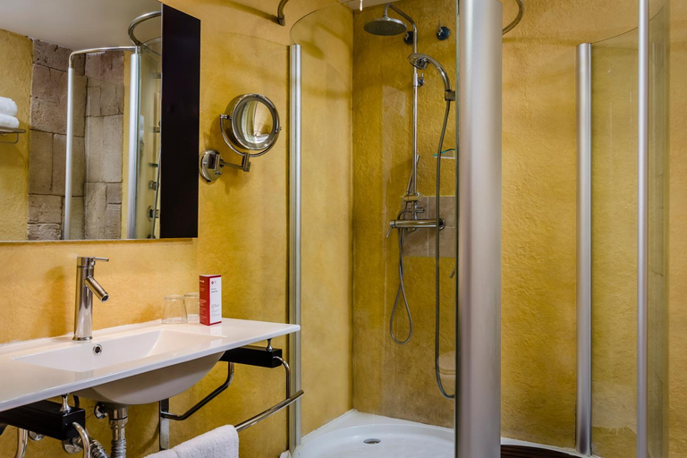 Bathroom 4, Exe Cunit Suites & Spa, Tarragona