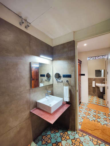 Bathroom 2, Ibex River Resort, Pollachi, Coimbatore