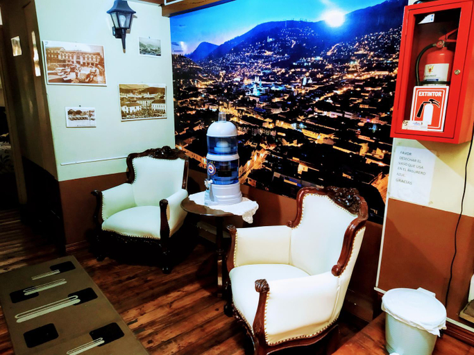 Public Area, Hostal Latitud Ecuem, Quito