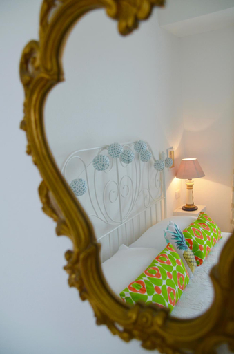 Others 5, B&B Il Tentacolo, Imperia