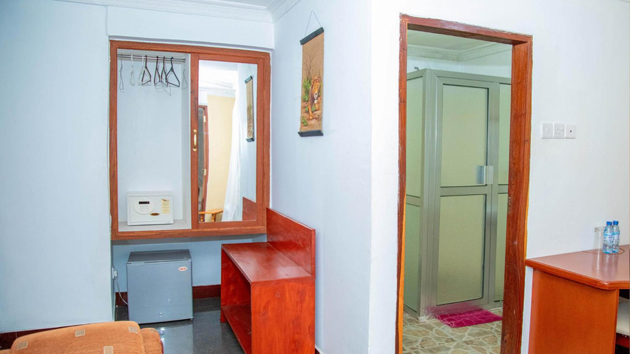 Bathroom 3, Karibu Heritage House, Arusha Urban
