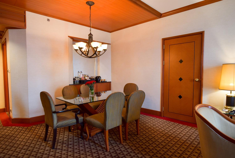 Dining Room 3