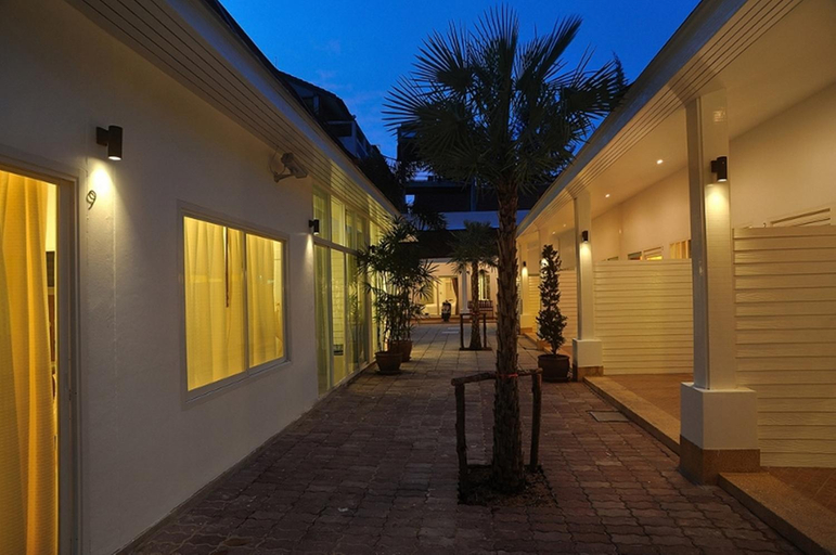 Entrance 5, Clear House Phuket                                                               , Pulau Phuket