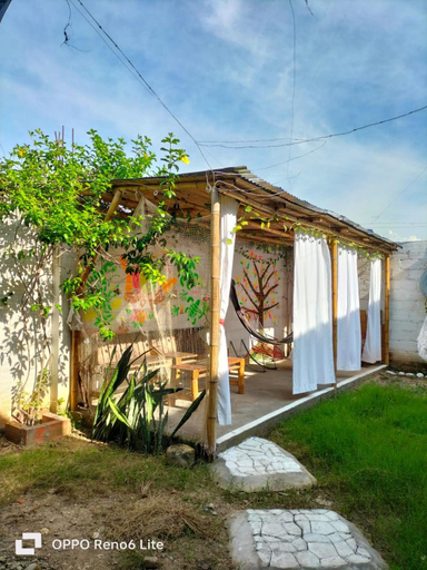 Others 5, HOSTAL SARITA, Villavieja