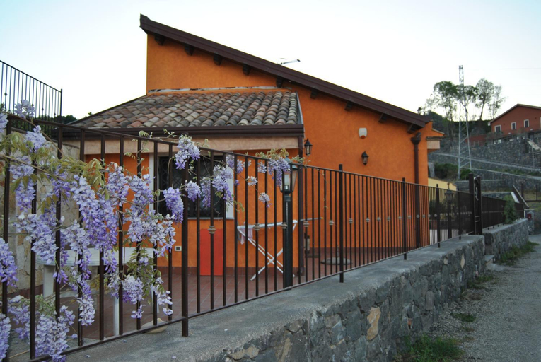 Others 2, B&B Villagata, Catania