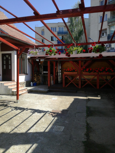 Others 3, Apartament Roza, Brasov