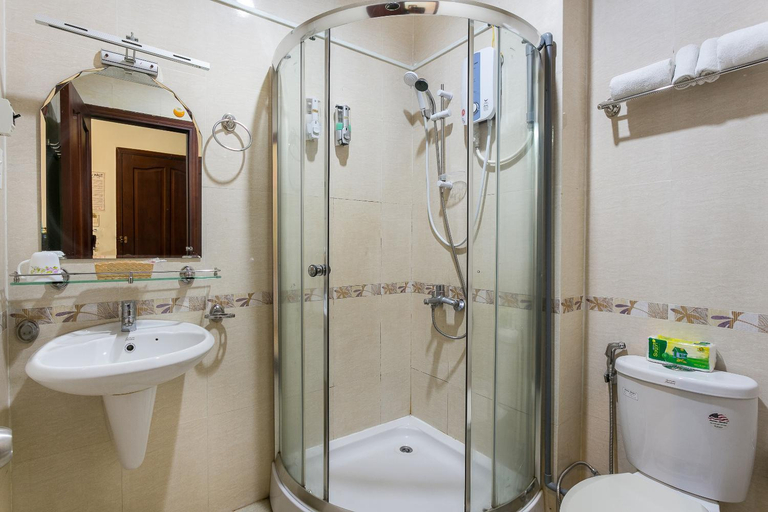 Bathroom 4, Tuan Long Hotel, District 7