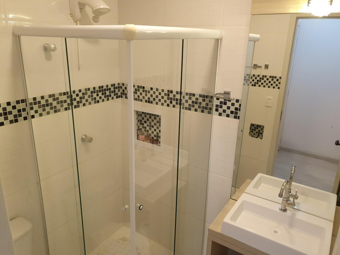 Bathroom 4, Lages Plaza Hotel, Lages