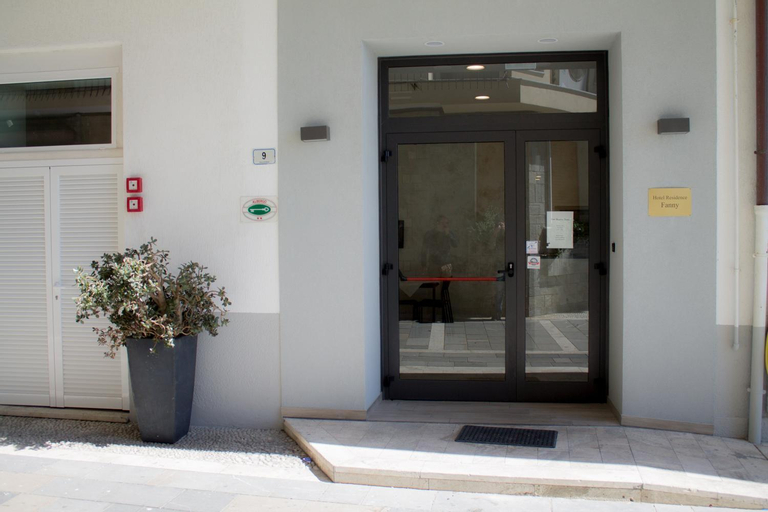 Residence Fanny, Savona