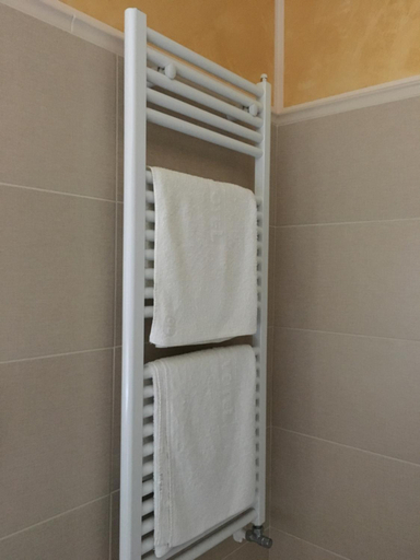 Bathroom 2, Campo della Corte, Benevento