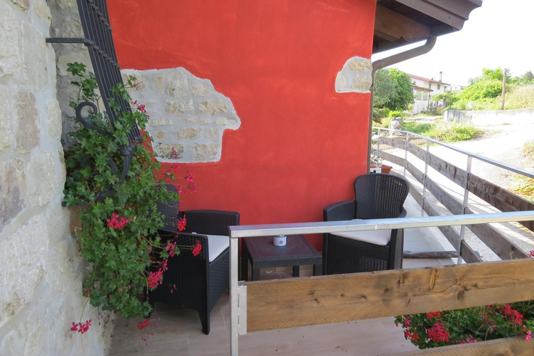 Others 4, DA LELLO - Bed & Relax, Benevento
