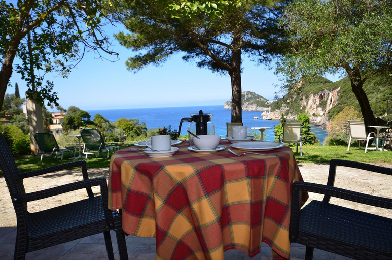 Others 5, Anna Pension, Ionian Islands