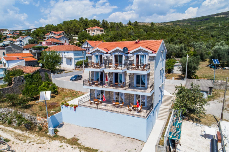 Others 4, Villa SAN Apartments