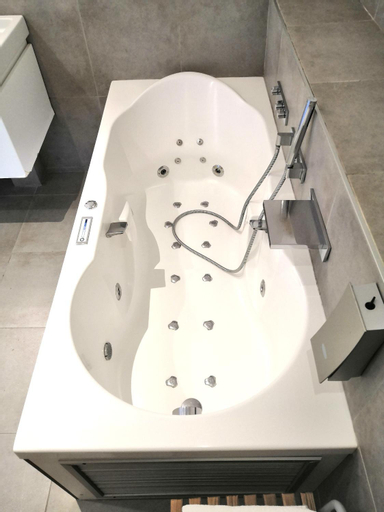 Bathroom 3