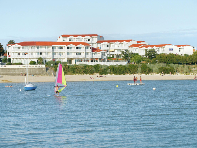 Exterior & Views 5, Apartment with sea or pool views, Charente-Maritime