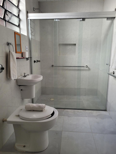 Bathroom 3, Hotel Estacao Express, Curitiba
