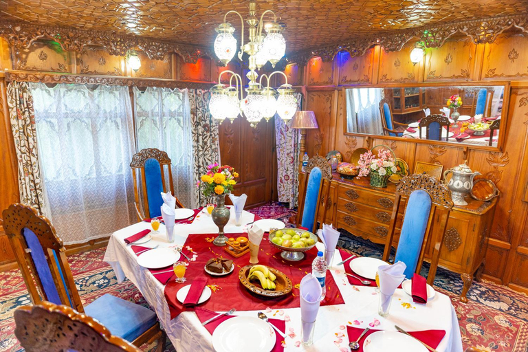Food & Drinks 5, Wangnoo Heritage Houseboats, Srinagar