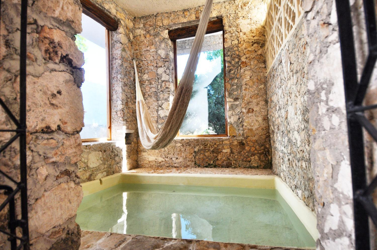 Others 4, Casa de Zari, Campeche