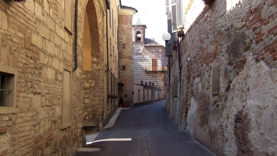 Others 5, Benvenuti Altrove, Alessandria