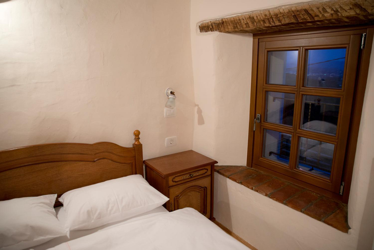 Bedroom 2, Pri Bregarju, Brda