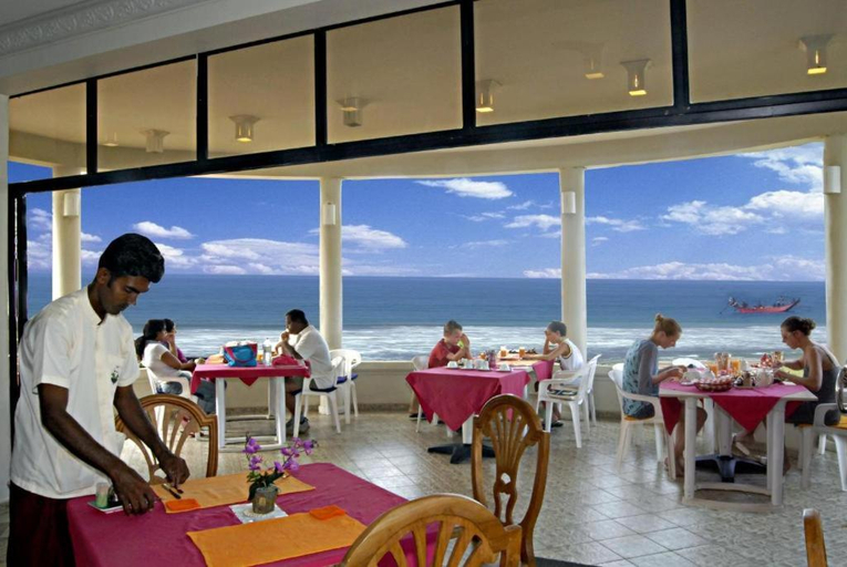 Food & Drinks 5, Oasey Beach Hotel, Bentota