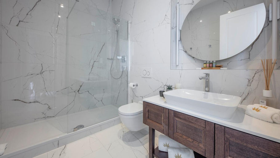 Bathroom 5, Royal Ariston Hotel, Dubrovnik