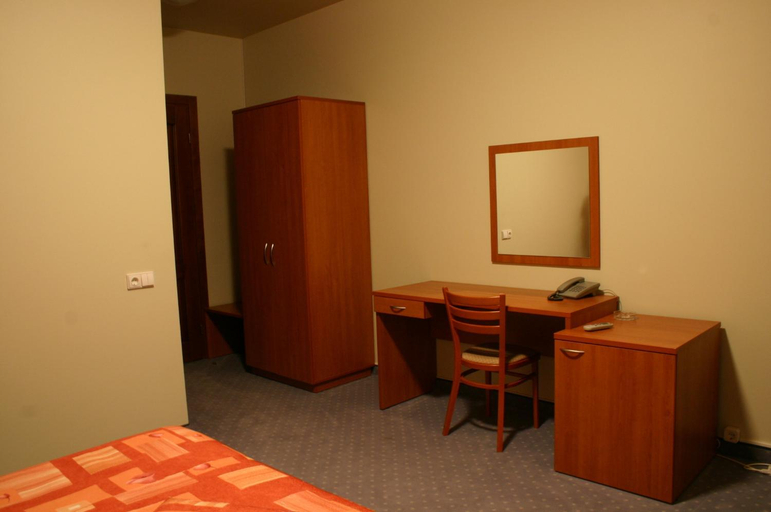 Others 4, Motel Paradise, Vilniaus