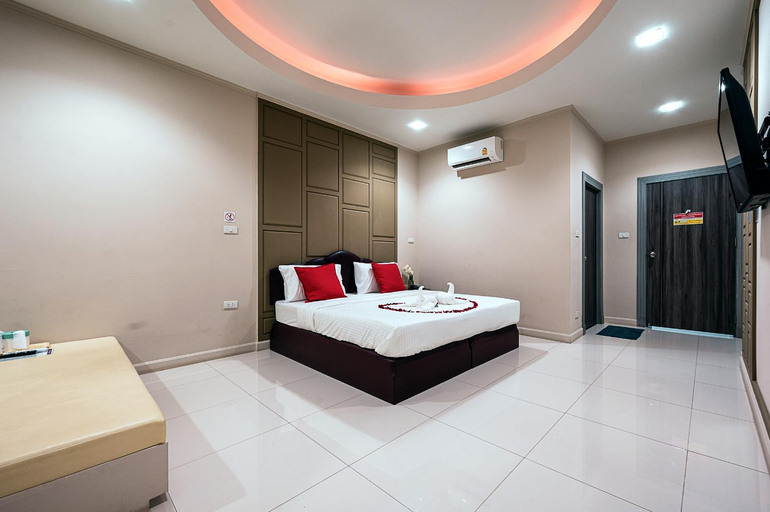 2, Crystal Hotel, Muang Rayong