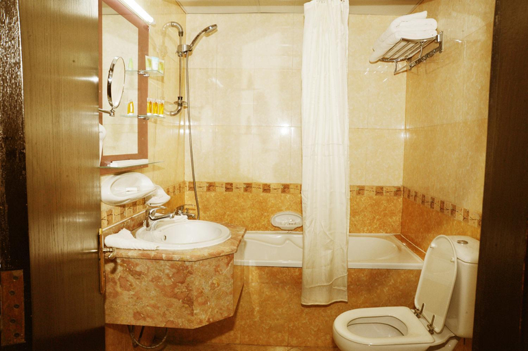 Bathroom 3, Al Jazeera Royal Hotel, Abu Dhabi City