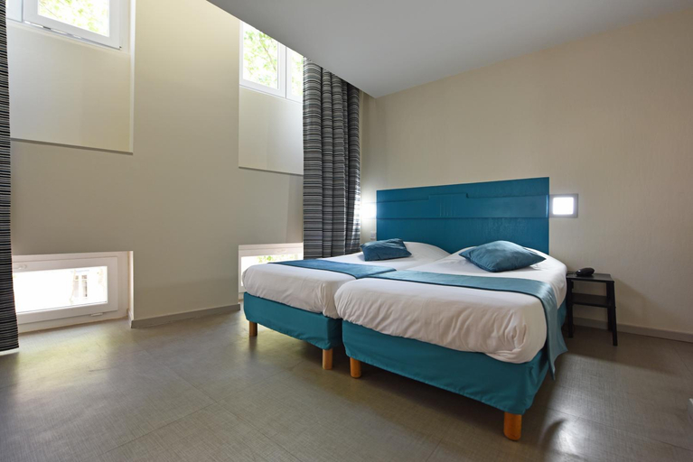 Others 4, Hotel du Parc, Rhône