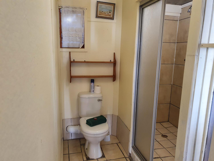 Bathroom 3, Lakeside Accommodation, Eden