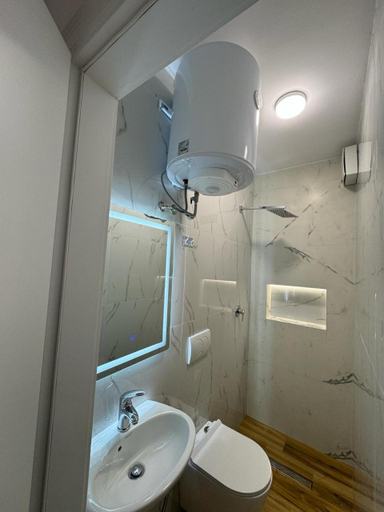 Bathroom 2, Keli’s apartment, Tirana