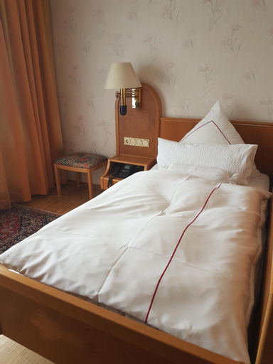 Bedroom 15