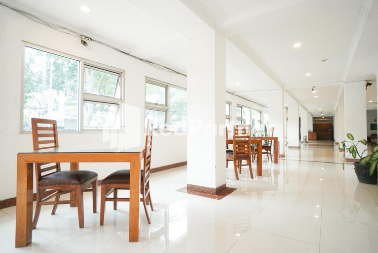 Food & Drinks 3, Hotel Borobudur Kemayoran Syariah RedPartner, Central Jakarta