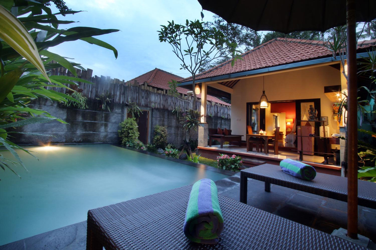Swimming Pool 26
