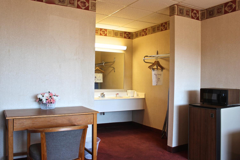 Others 5, Regency Inn Richmond, Henrico