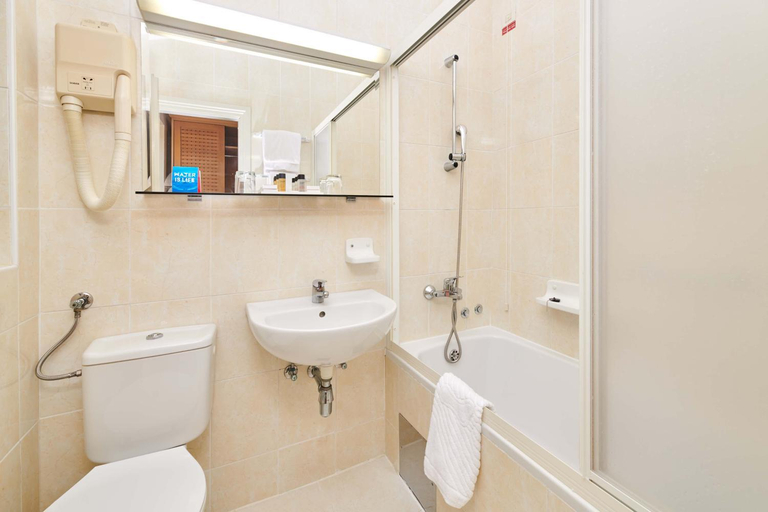 Bathroom 4, Villas Bellevue Plava Laguna, Poreč