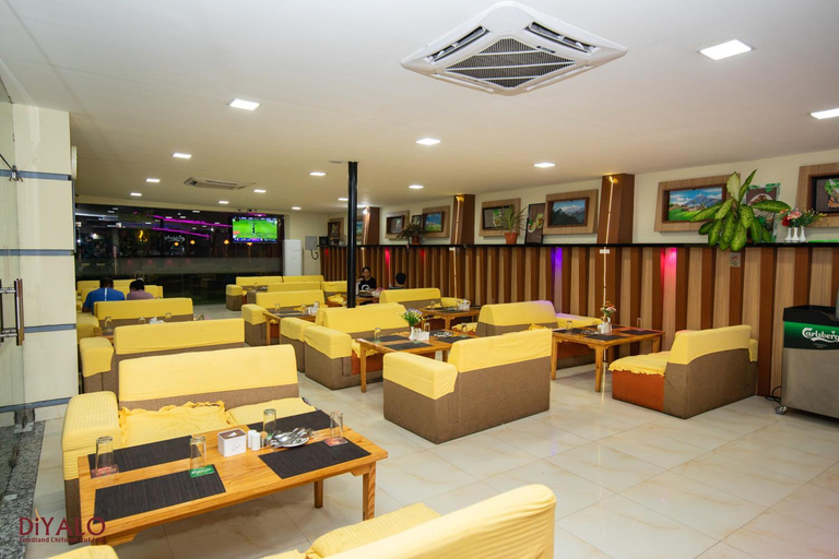 Food & Drinks 4, Diyalo Foodland Chitwan, Narayani