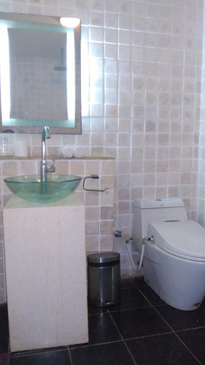 Bathroom 2, Villa Puri Ayu, Denpasar