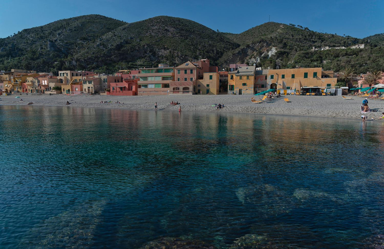 Others 2, Le Casasse, Savona