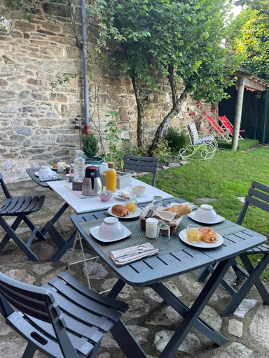 Others 4, Le couvent de Jouels, Aveyron