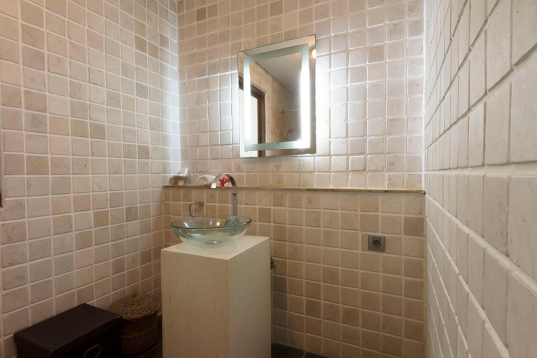 Bathroom 4, Villa Puri Ayu, Denpasar