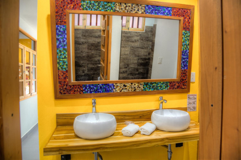 Bathroom 5, Casa de Leda, a Kali Hotel, Santa Marta (Dist. Esp.)