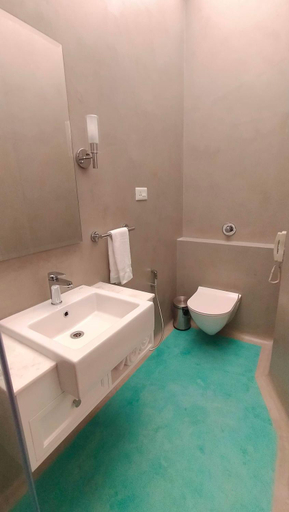 Bathroom 3, Villa Cavi - A Heritage Hotel , Puducherry