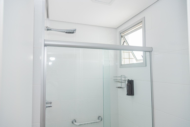 Bathroom 4, Eldorado Flat, Contagem