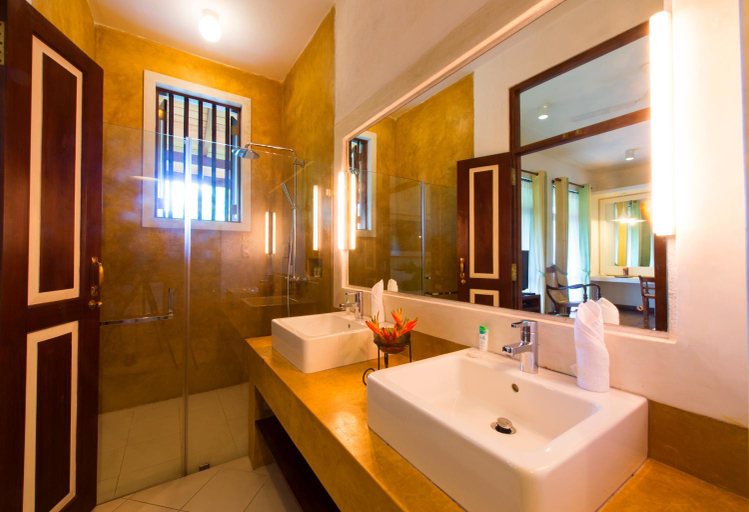 Bathroom 5, Zylan Colombo, Thimbirigasyaya