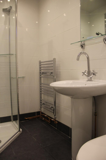 Bathroom 5