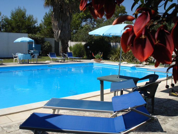 Others 3, Breezes B&B, Lecce